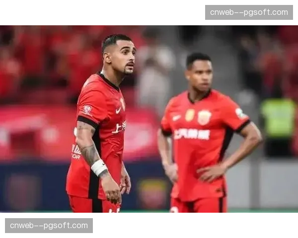 莱昂纳多膝盖手术恢复中：海港核心前锋将缺席赛季初多场比赛